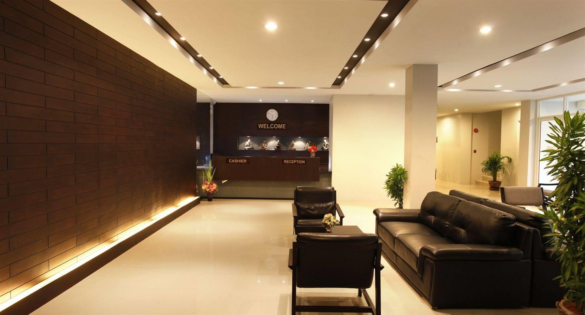 Nize Hotel - Sha Plus Phuket Exterior photo